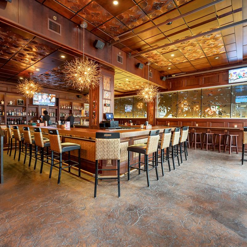 Reserve Steakhouse lounge area with full bar seating